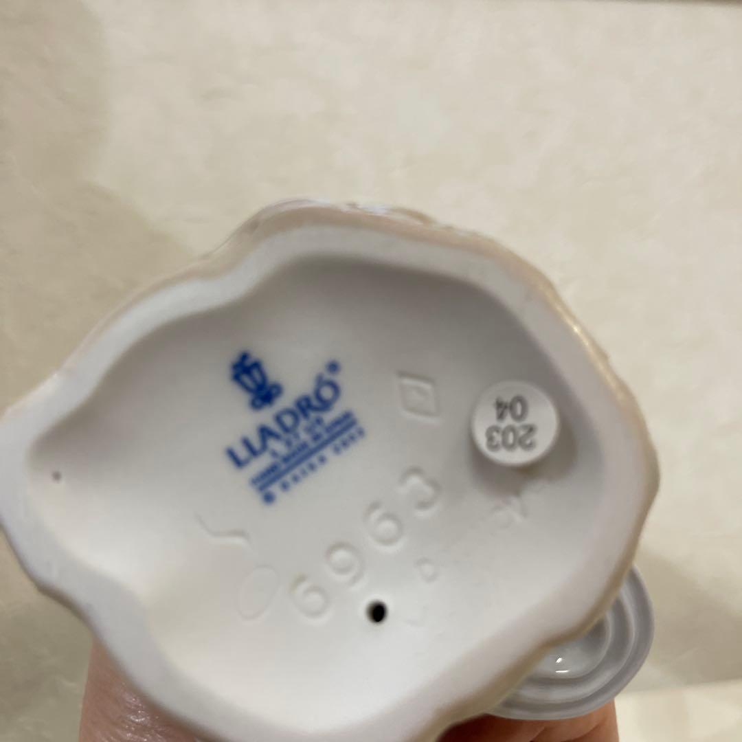 リアドロ【LLADRO 】蝶とお友達