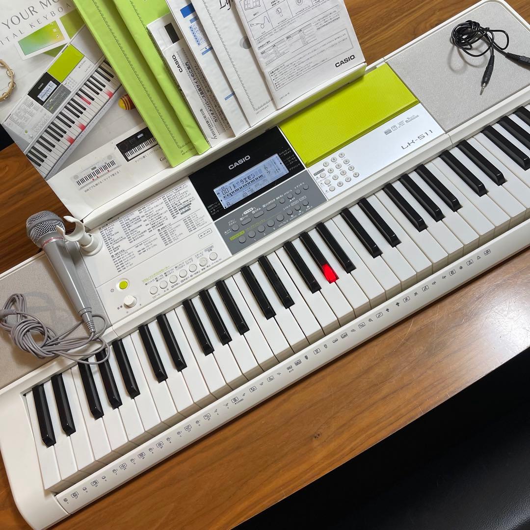 CASIO カシオLK-511 光ナビゲーションキーボード　電子ピアノ61鍵盤