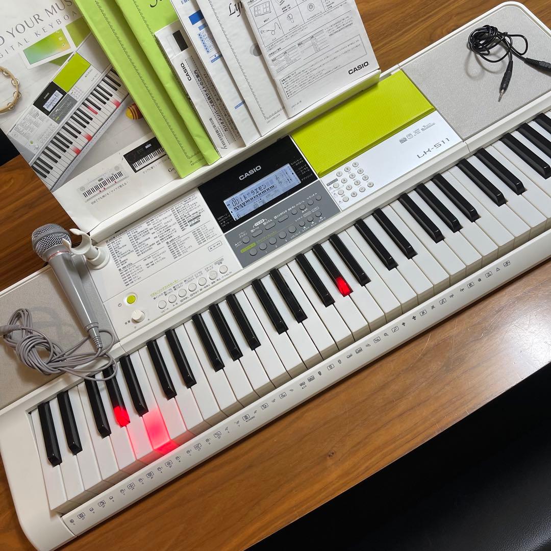 CASIO カシオLK-511 光ナビゲーションキーボード　電子ピアノ61鍵盤