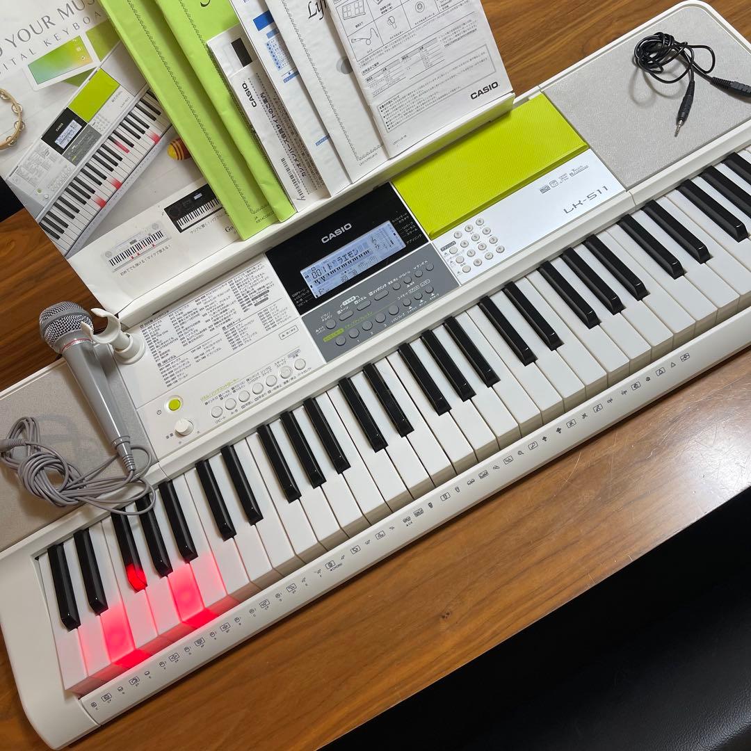 CASIO カシオLK-511 光ナビゲーションキーボード　電子ピアノ61鍵盤