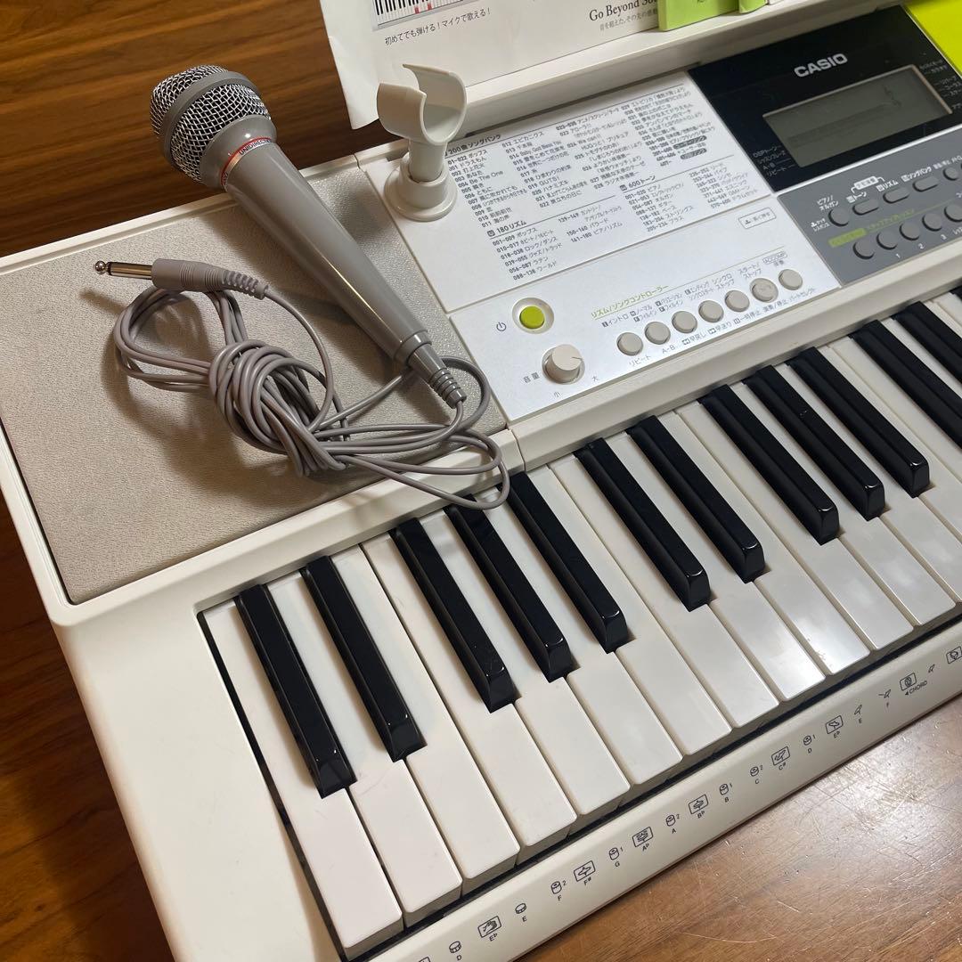 CASIO カシオLK-511 光ナビゲーションキーボード　電子ピアノ61鍵盤