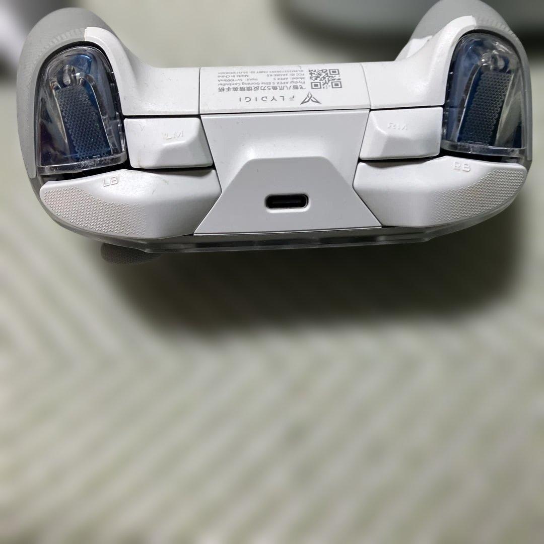 FLYDIGI APEX 5 ゲームコントローラー 透明