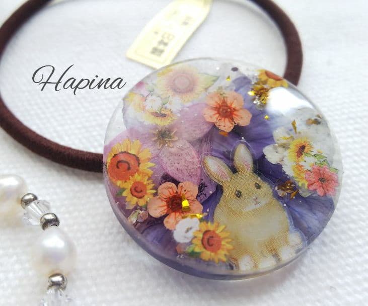 ひまわり畑のうさぎちゃんラウンドレジンヘアゴ ポニーフック変更可能。