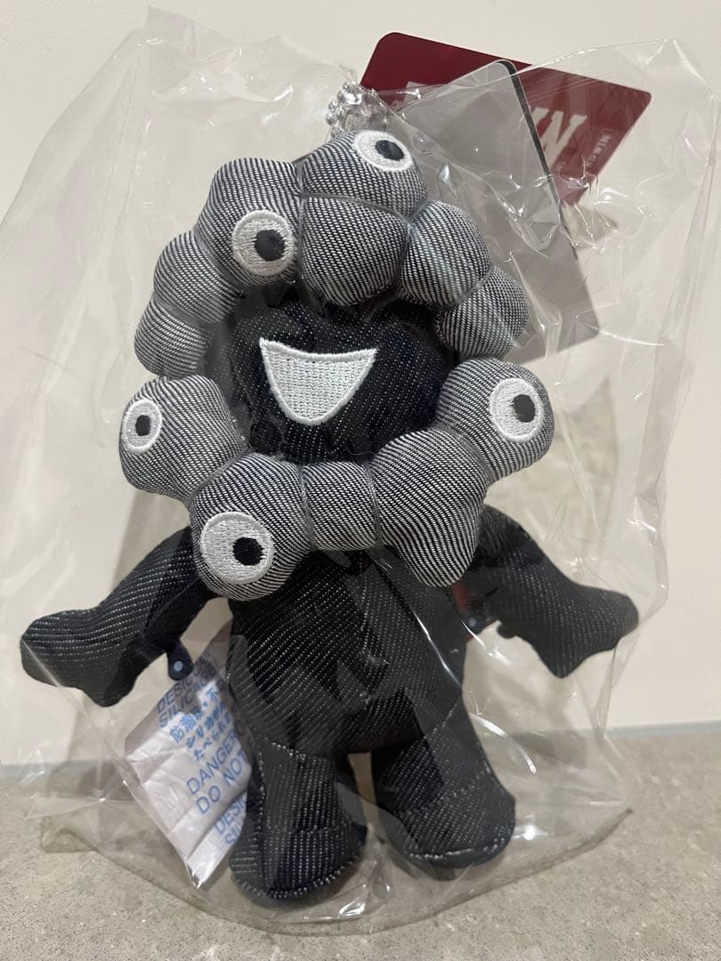 EDWIN ミャクミャク　キーホルダー