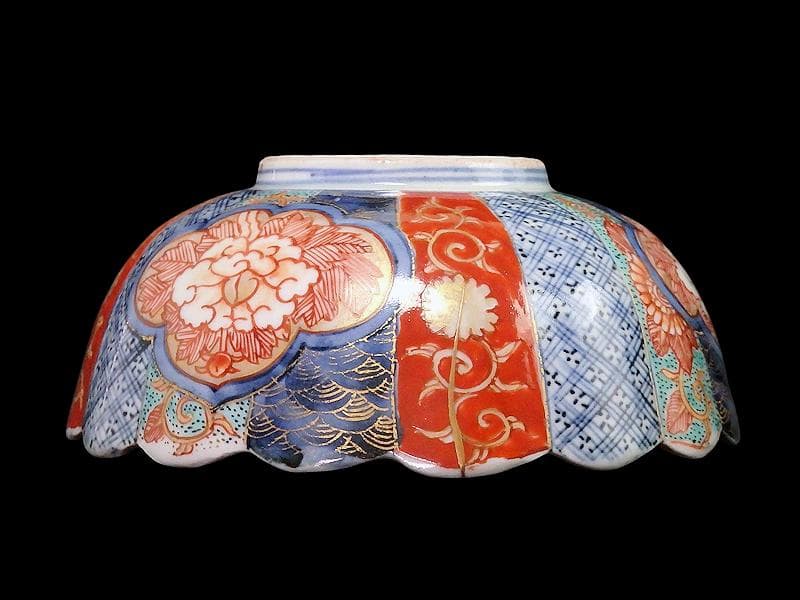 古伊万里　金襴手　窓絵　牡丹の図　輪花鉢　菓子鉢　E900AS-CUq