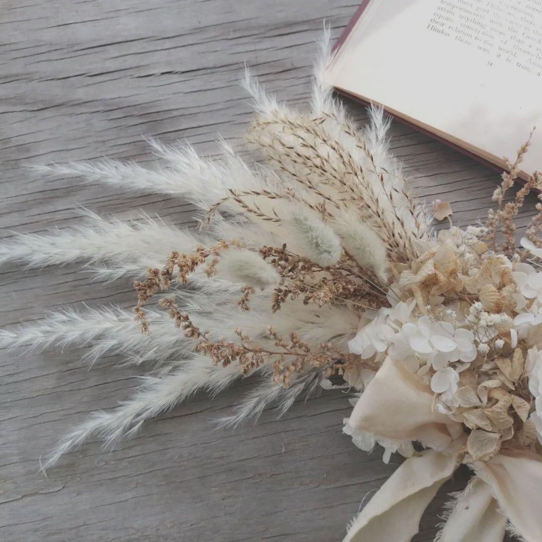 優しいベージュ　ドライフラワー横長スワッグ