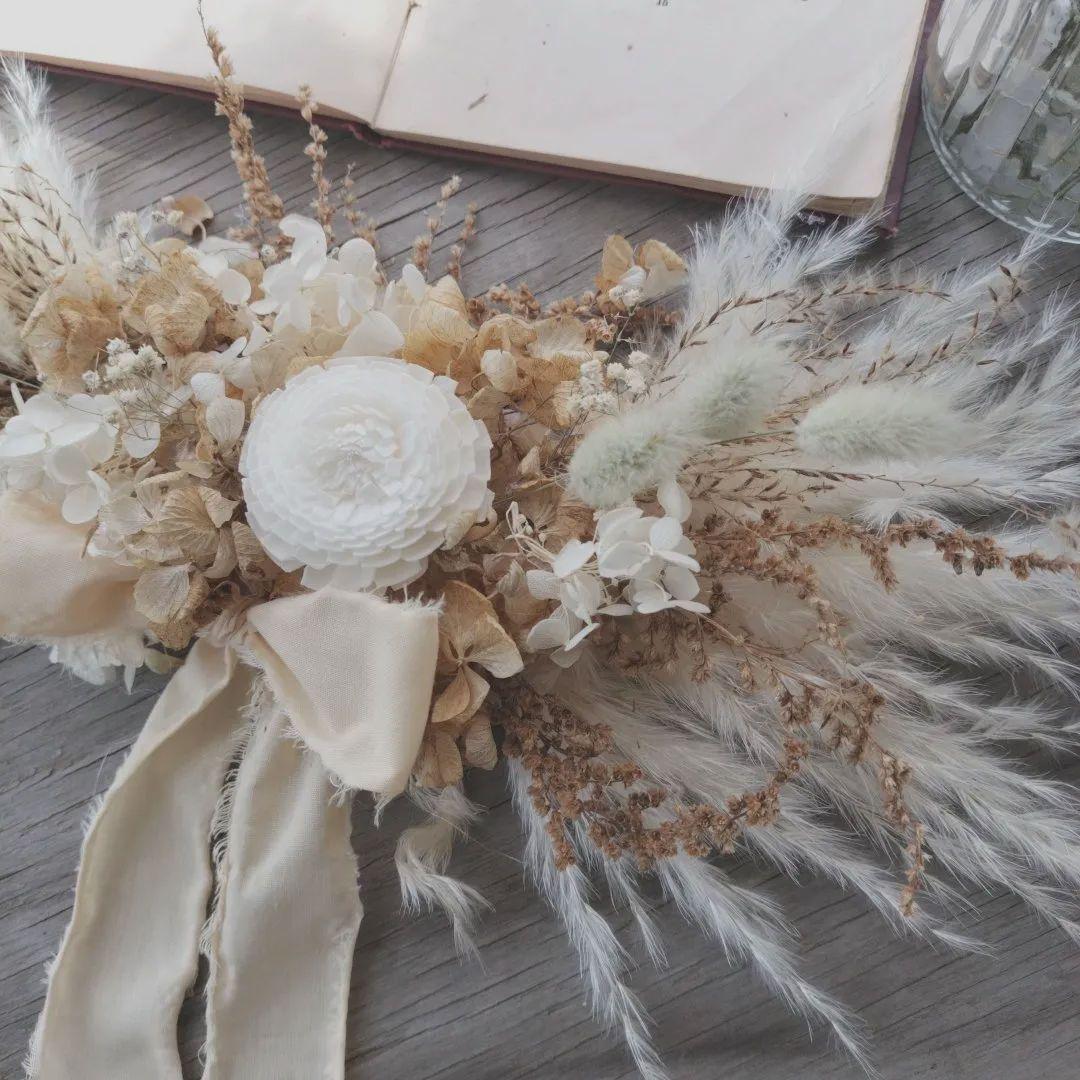 優しいベージュ　ドライフラワー横長スワッグ