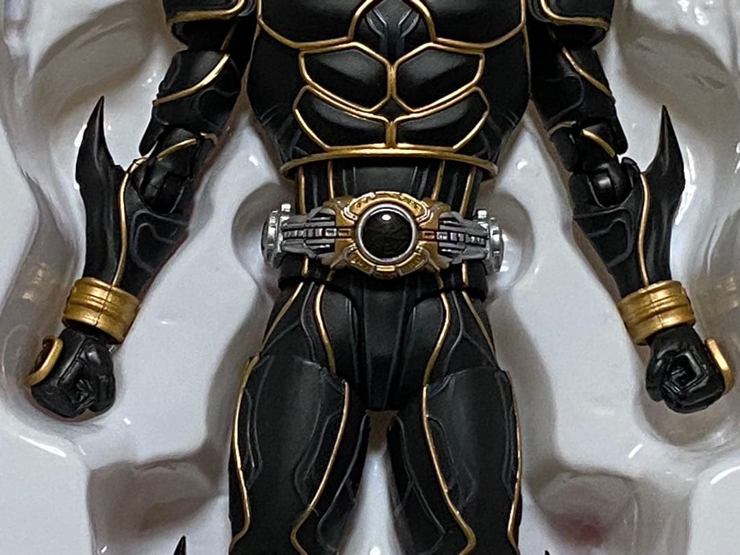 S.H.Figuarts 真骨彫製法 仮面ライダークウガ アルティメットフォーム