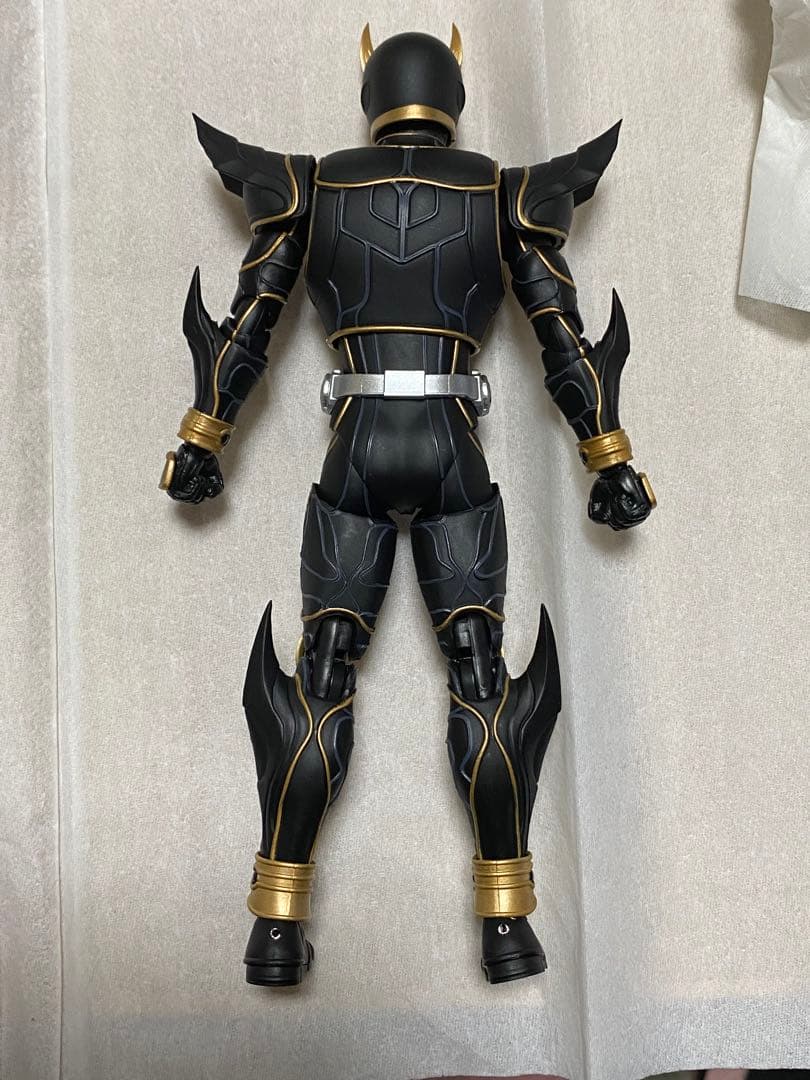 S.H.Figuarts 真骨彫製法 仮面ライダークウガ アルティメットフォーム