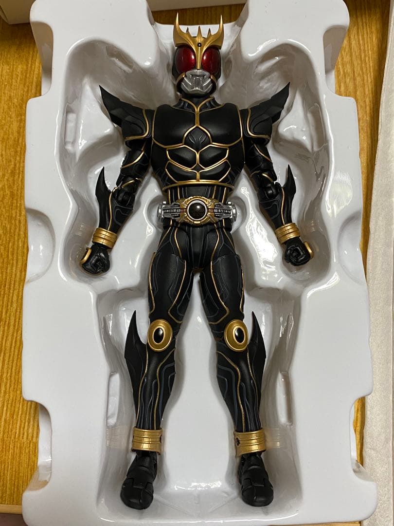 S.H.Figuarts 真骨彫製法 仮面ライダークウガ アルティメットフォーム