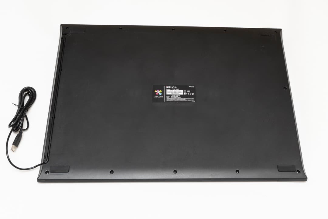 液タブ・ペンタブ wacom Intuos4 PTK-1240 XL extra large