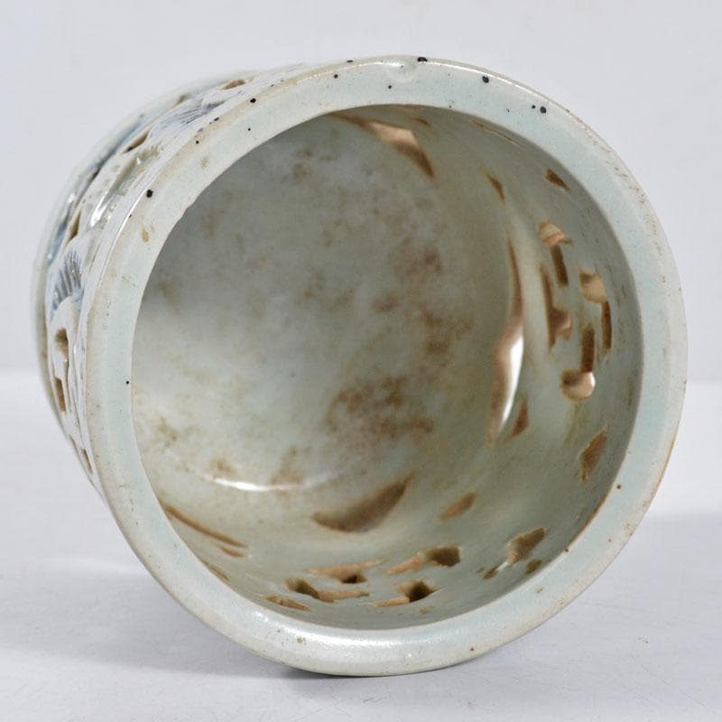 朝鮮　李朝　高麗白磁　染付　鏤雕卍葉文透かし　筆筒　G　R4660