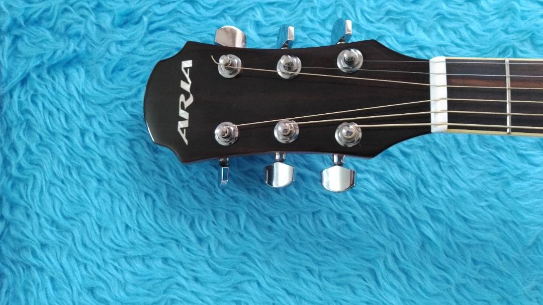 美品！　ARIA アコースティックギター　スプルース　ハードケース付き