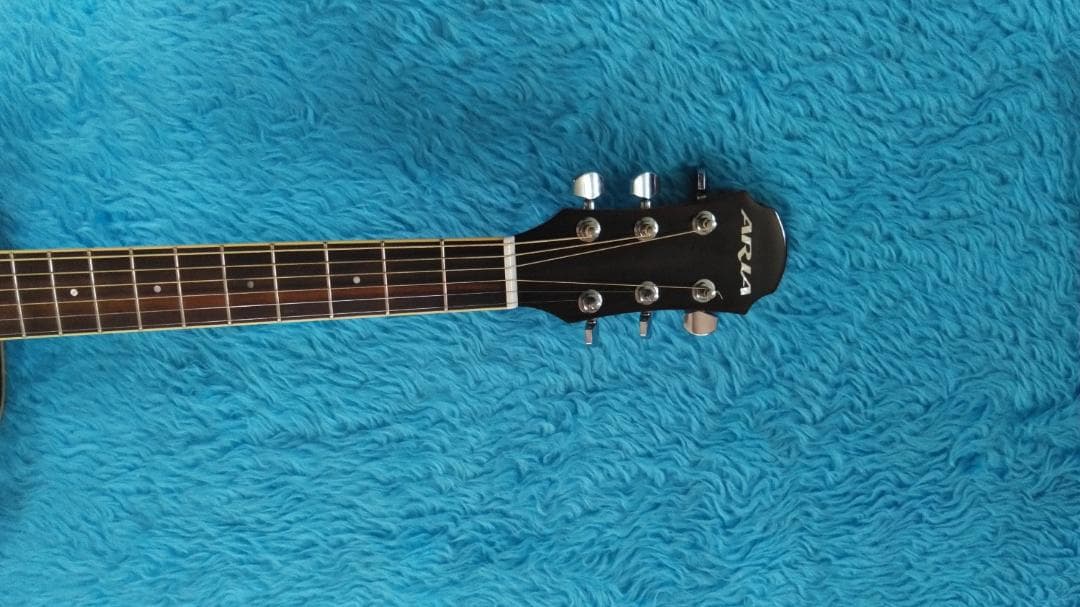 美品！　ARIA アコースティックギター　スプルース　ハードケース付き