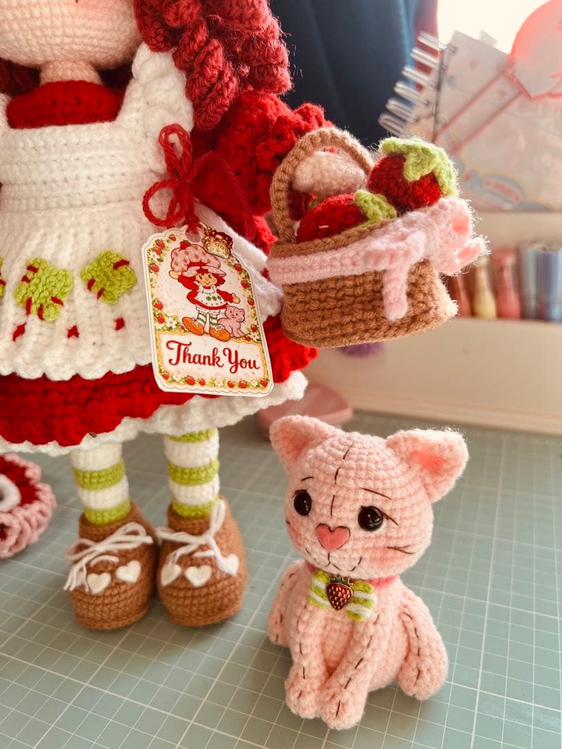 ストロベリーショートケーキ かぎ針編みハンドメイドセット人＋小物付き・限定セット