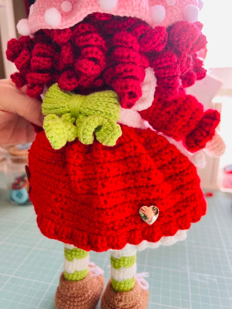 ストロベリーショートケーキ かぎ針編みハンドメイドセット人＋小物付き・限定セット