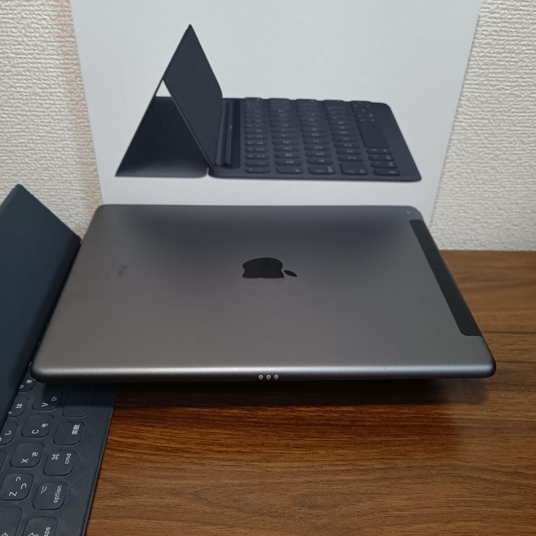 iPad 第9世代 Cellular 64GB、 Smart Keyboard