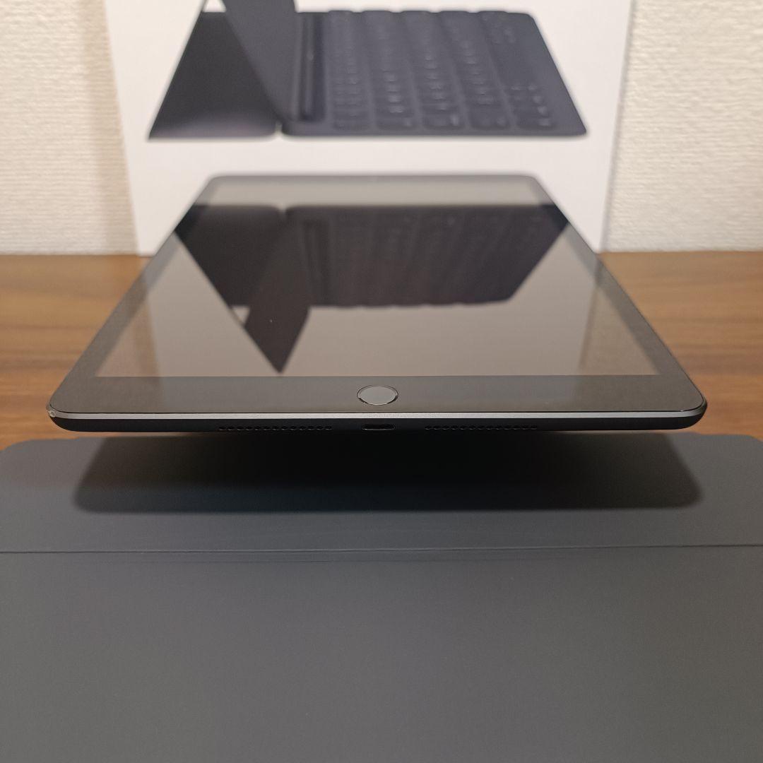 iPad 第9世代 Cellular 64GB、 Smart Keyboard