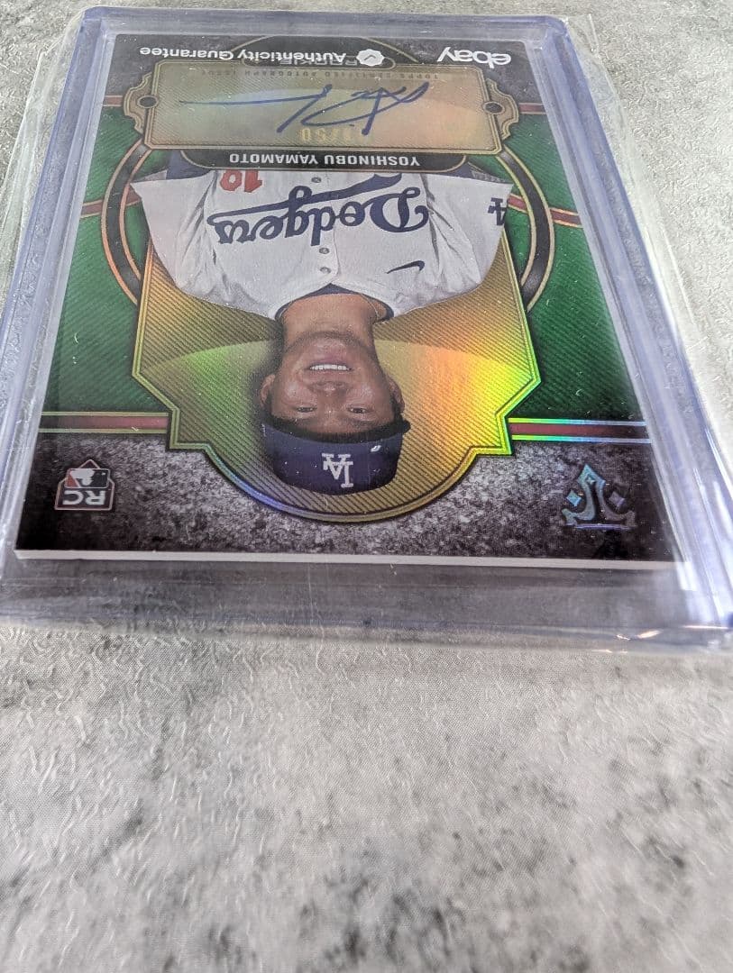 【01/50】山本由伸 直筆サイン 2024 Triple Threads