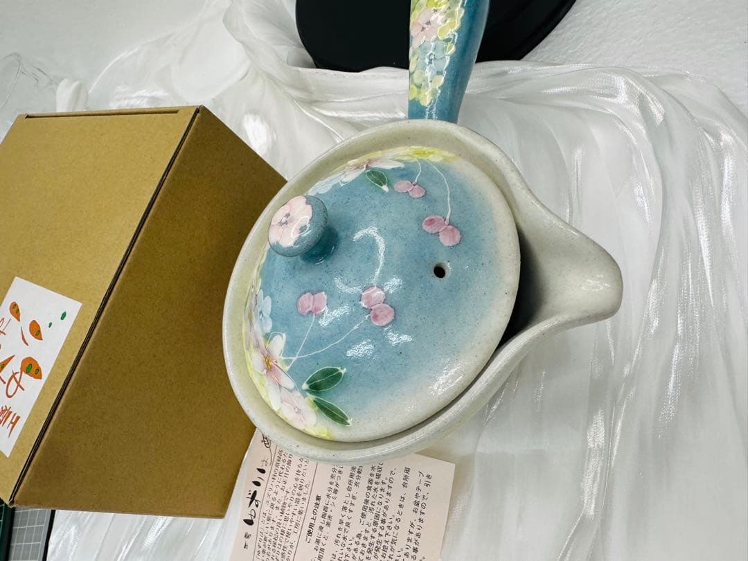 新品未使用　【薄紅花景色　平急須】瀬戸焼 急須 工房「ゆずりは」