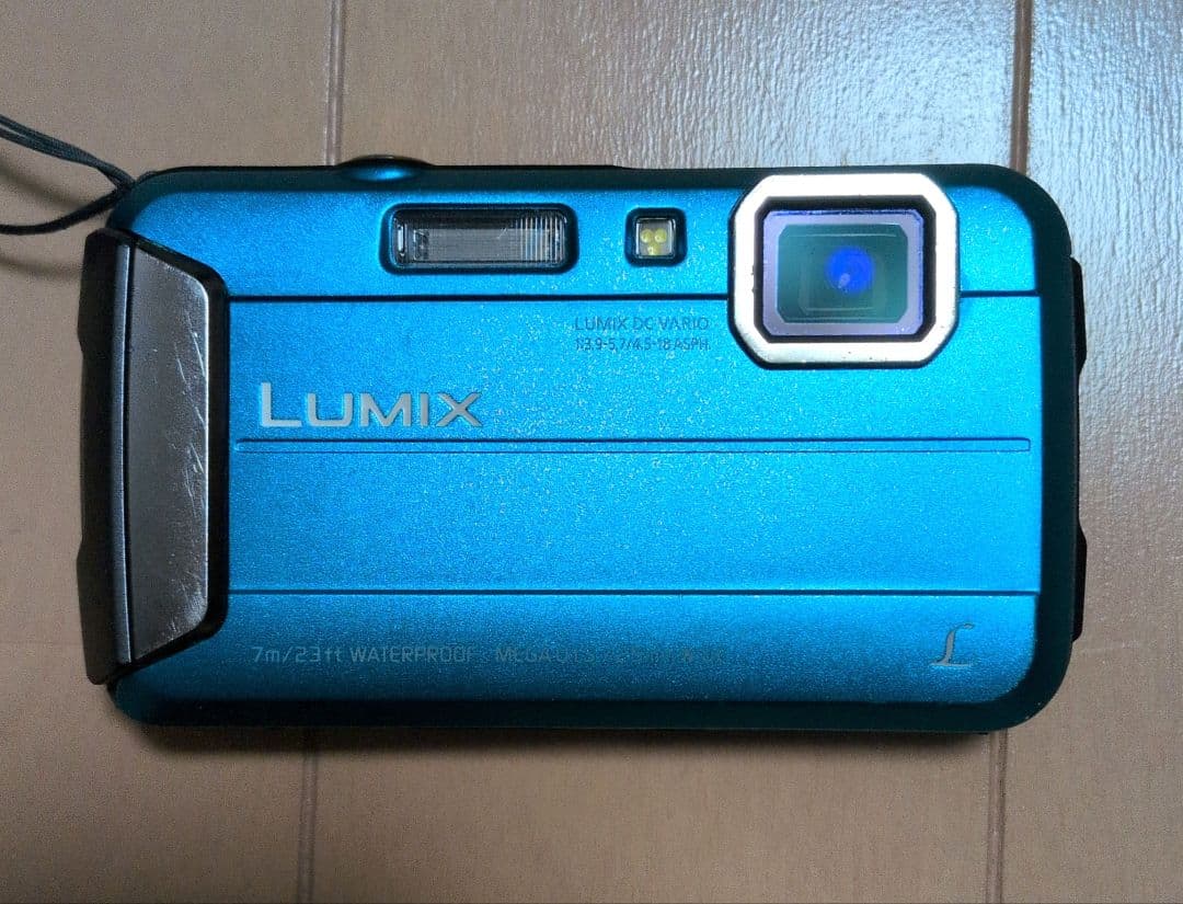 LUMIX DMC-FT5 防水デジタルカメラ