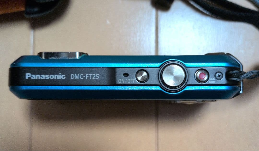 LUMIX DMC-FT5 防水デジタルカメラ