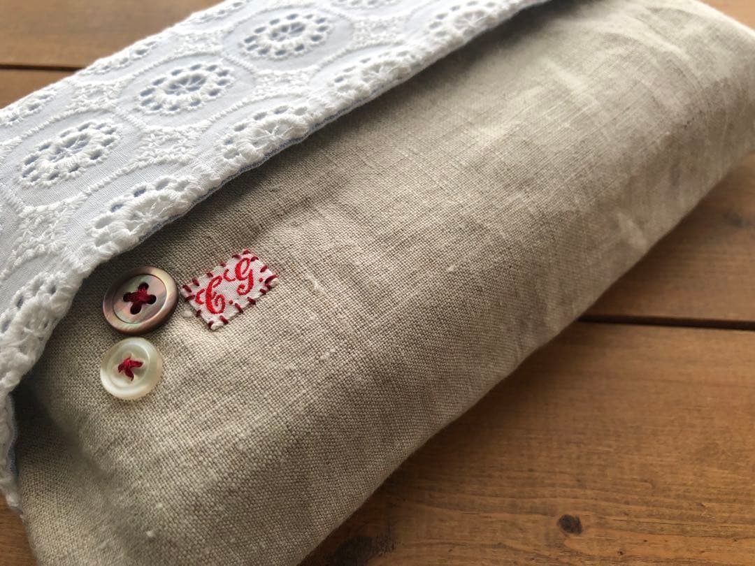 125.リネン　ティッシュカバー　ホワイトレース