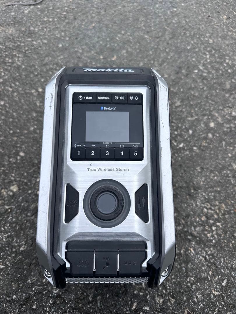 ジャンクMakita MR113 Bluetoothラジオ