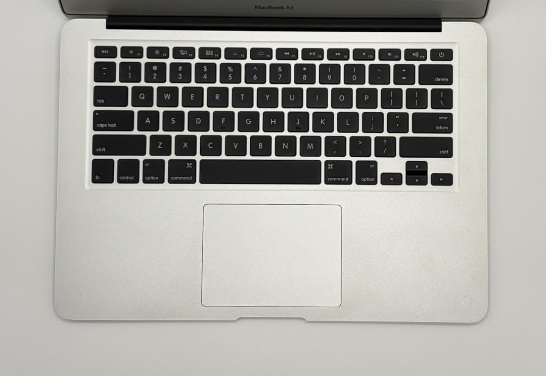 Core i7、MacBook Air 2013、13インチ、8GB、256GB