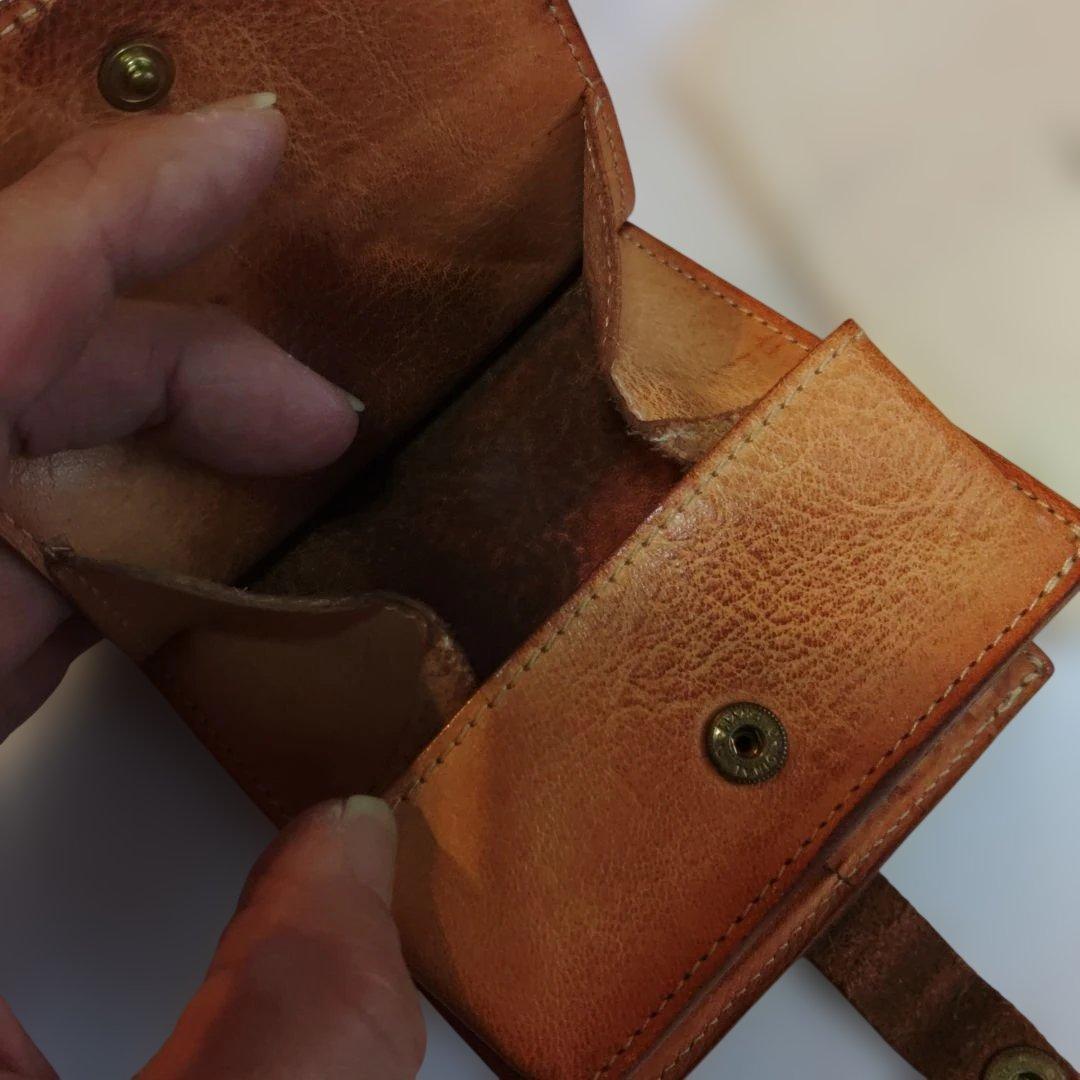 イルビゾンテ　革財布　中古