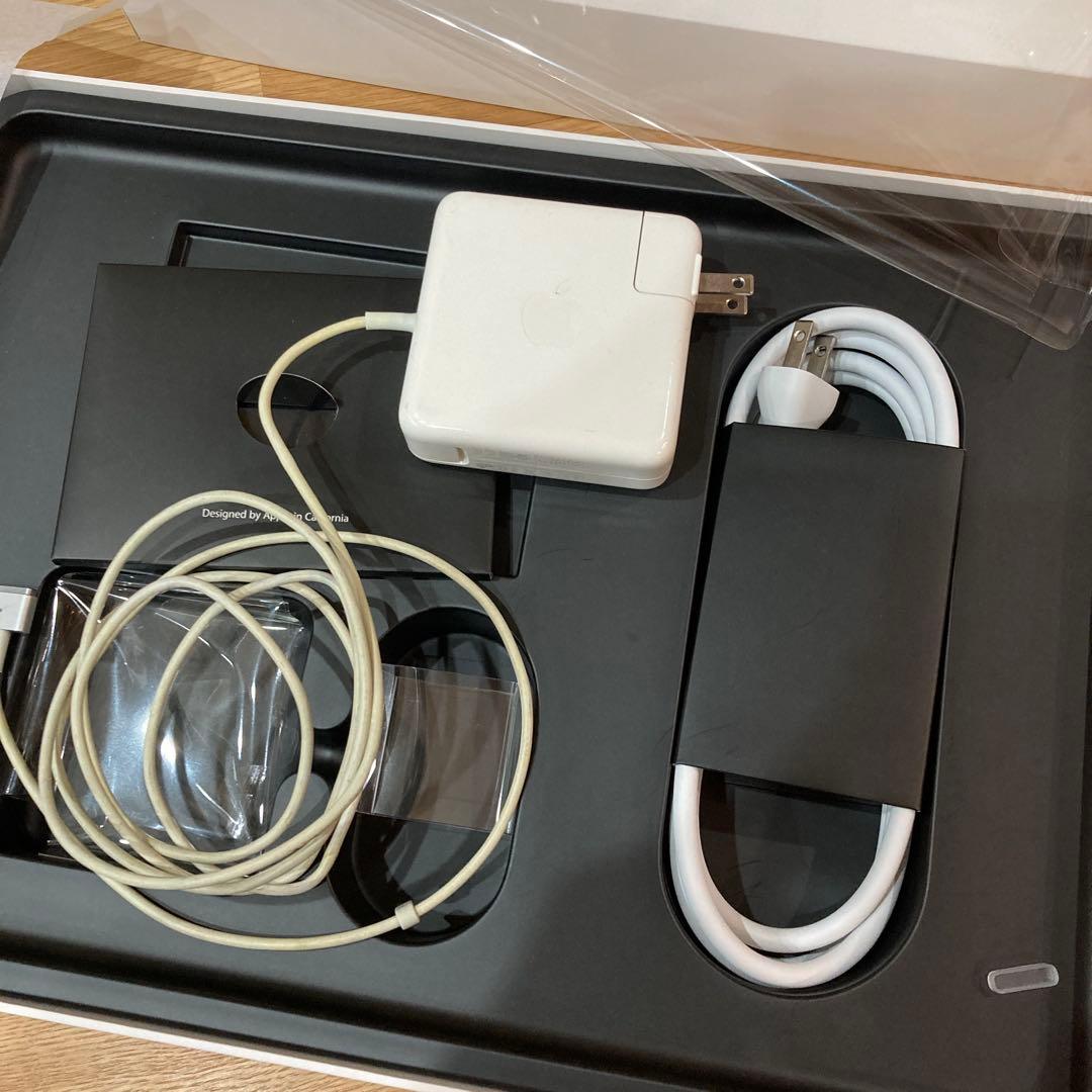 中*島様 Apple MacBook Pro MID 2015 15インチ シル