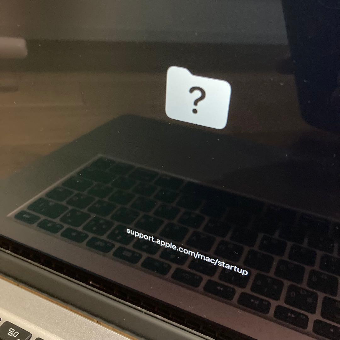 中*島様 Apple MacBook Pro MID 2015 15インチ シル