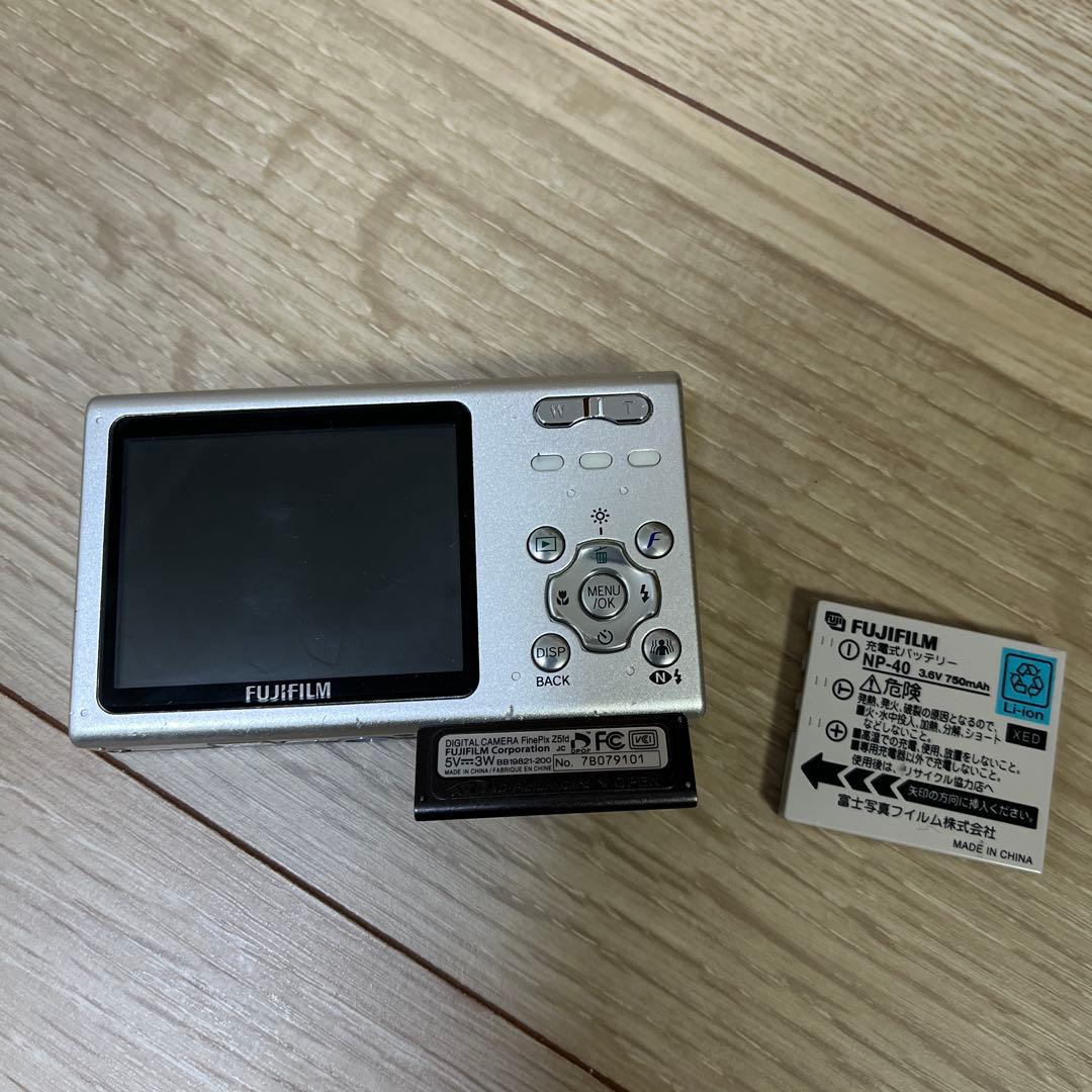 m*8様 【送料無料】FUJIFILM finepix Z5fd デジタルカメラ