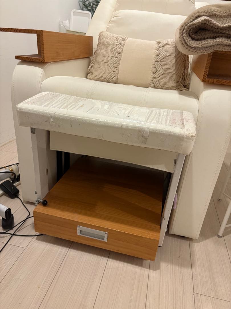 ネイル　リクライニング　ソファ