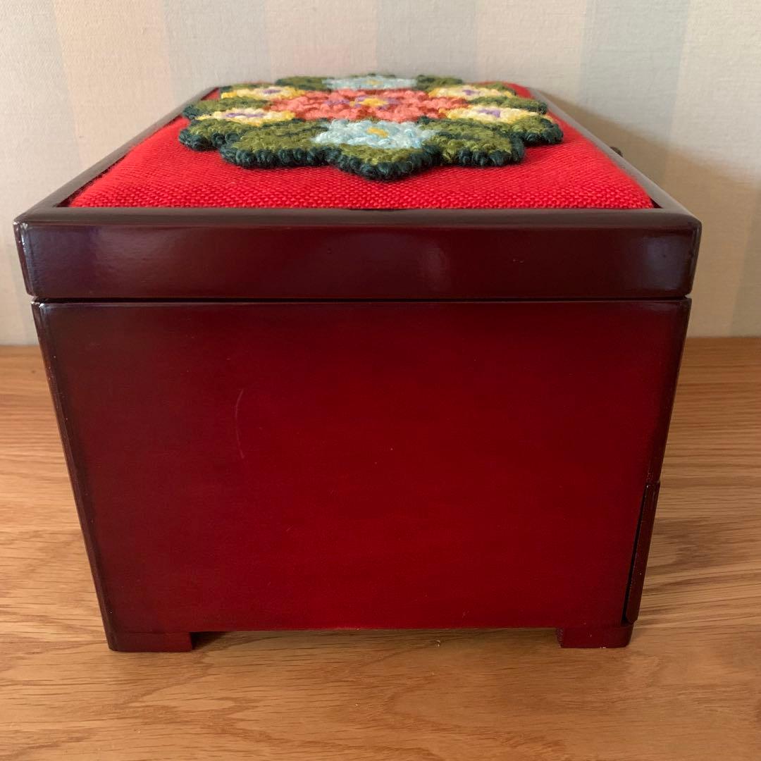 未使用 昭和レトロ ビンテージ 刺繍 ジュエリーボックス ソーイングボックス