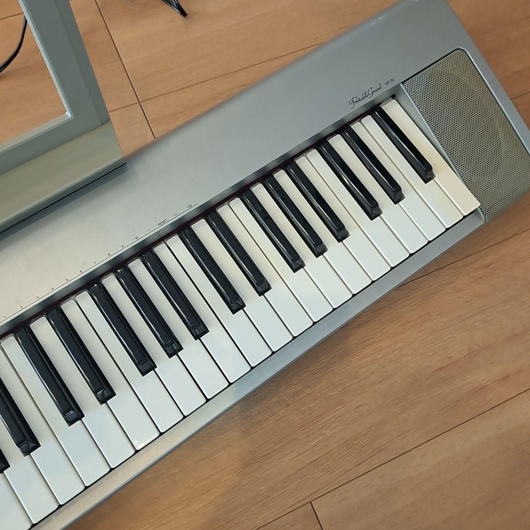 【動作確認済】YAMAHA 電子キーボード NP-30S 譜面台・アダプター付