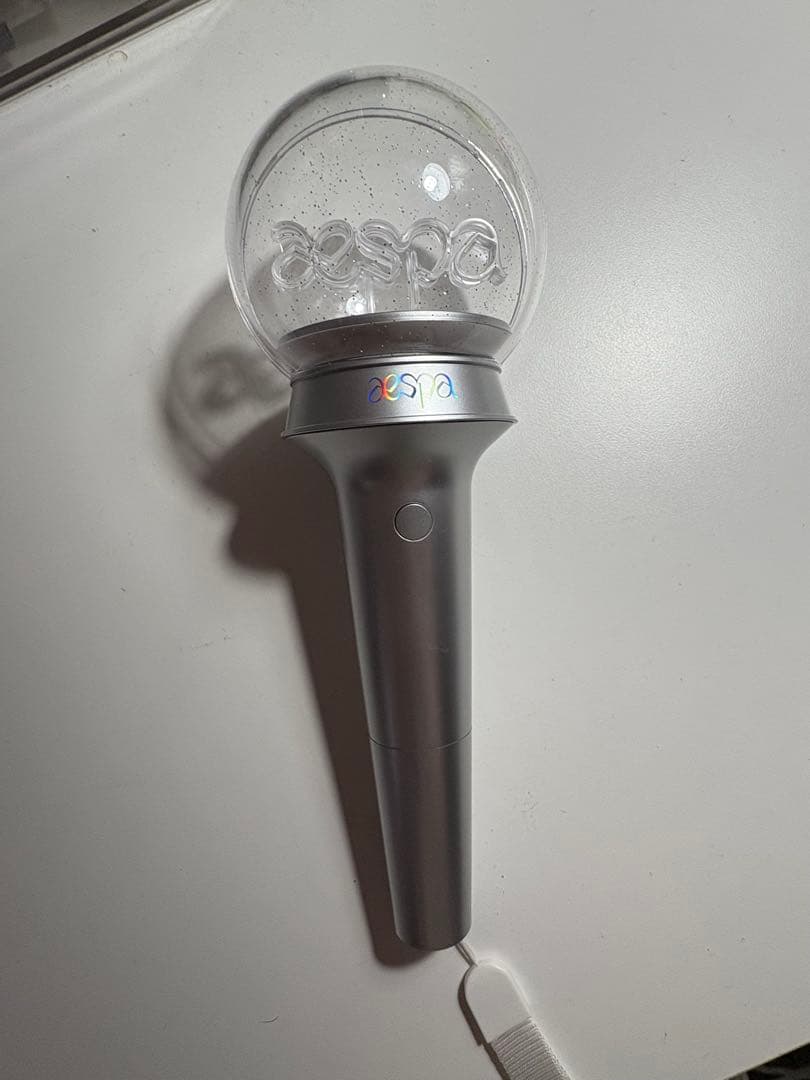 【美品】aespa 公式ペンライト＋透明スタンド付き 1回使用