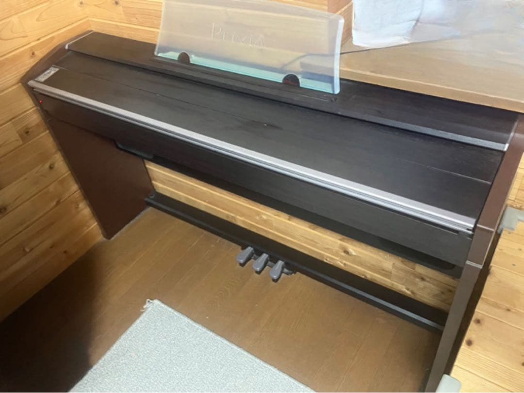 電子ピアノ　CASIO PX-700