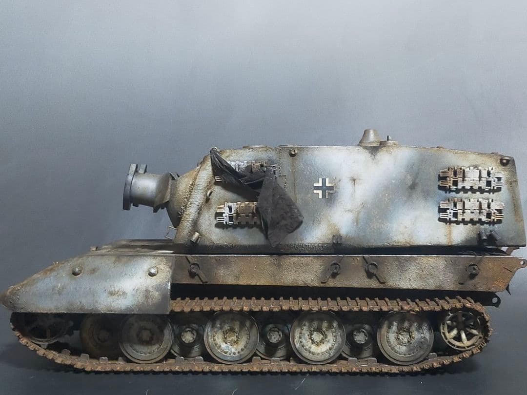 ドイツ 1/35 戦車 完成品タイガー