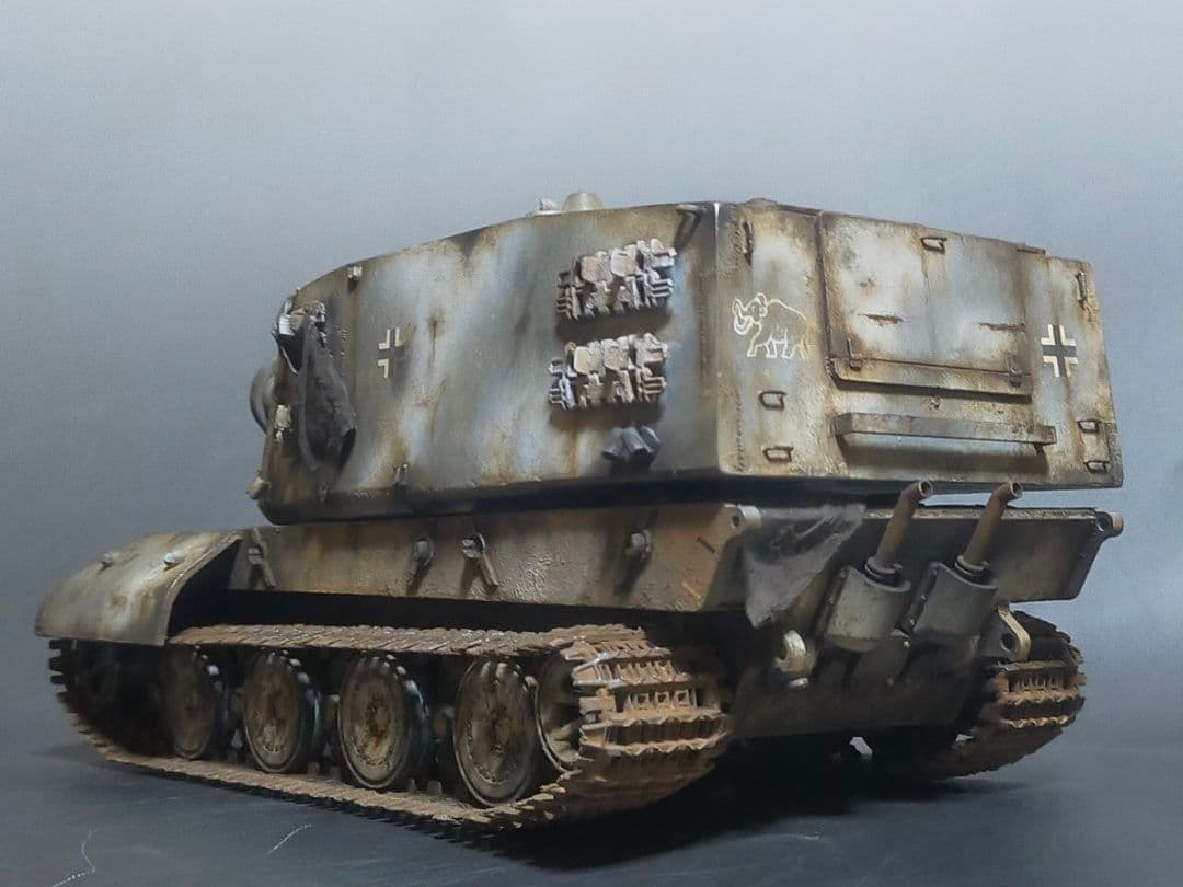 ドイツ 1/35 戦車 完成品タイガー