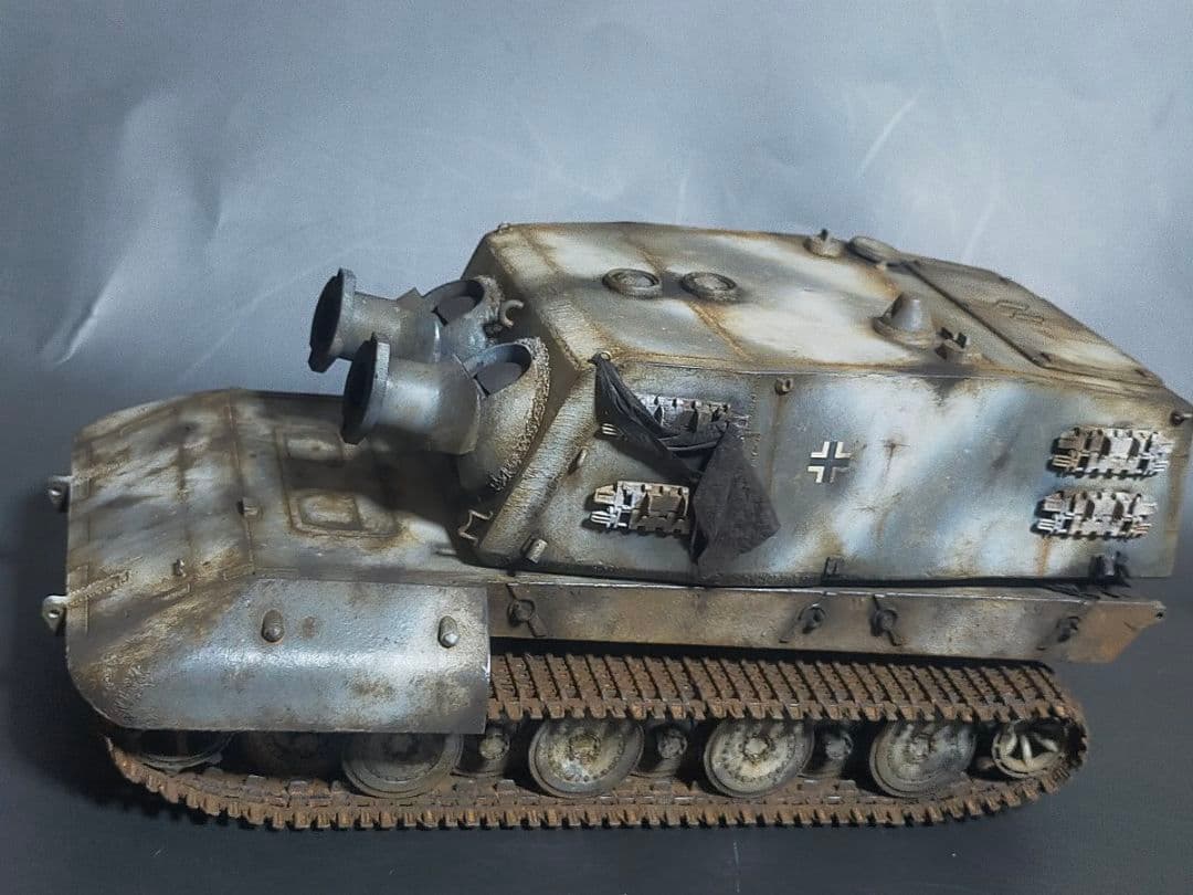 ドイツ 1/35 戦車 完成品タイガー