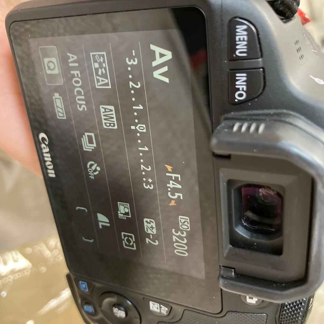 Canon EOS Kiss X7 本体 標準レンズ 充電器 バッテリー