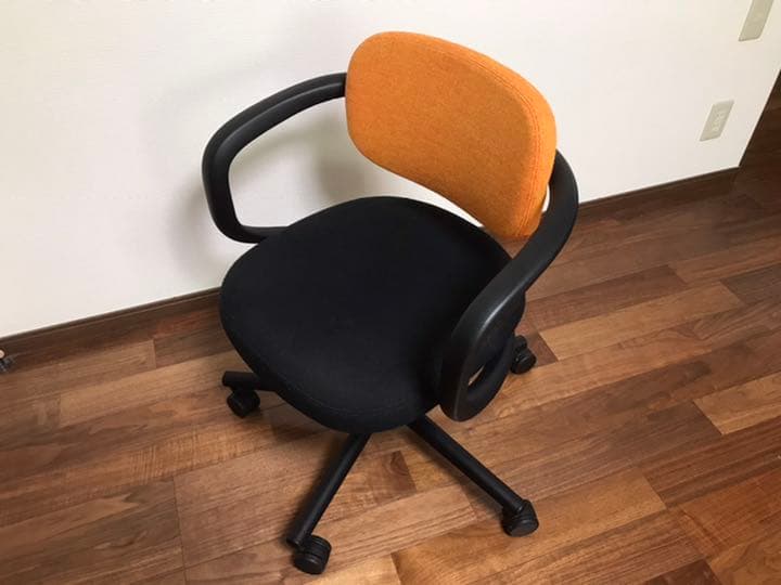 Vitra社 デザインチェア オレンジ【テレワークに最適です】