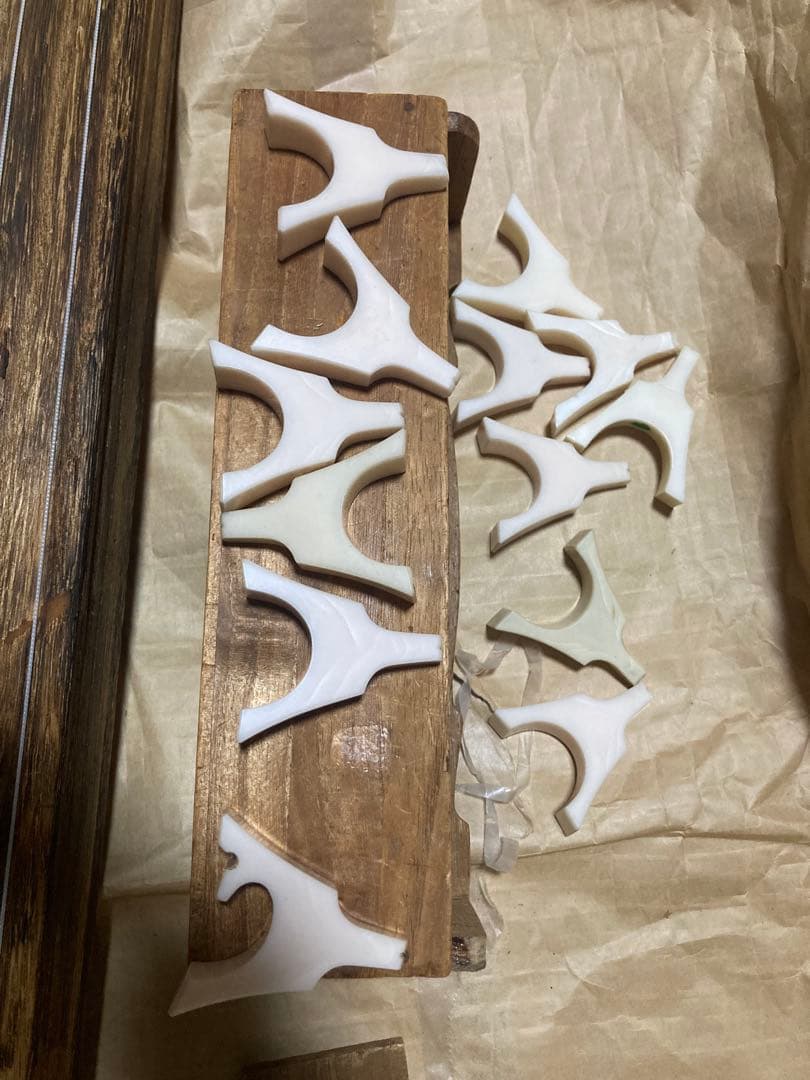 お琴　送料込　琴柱おまけ