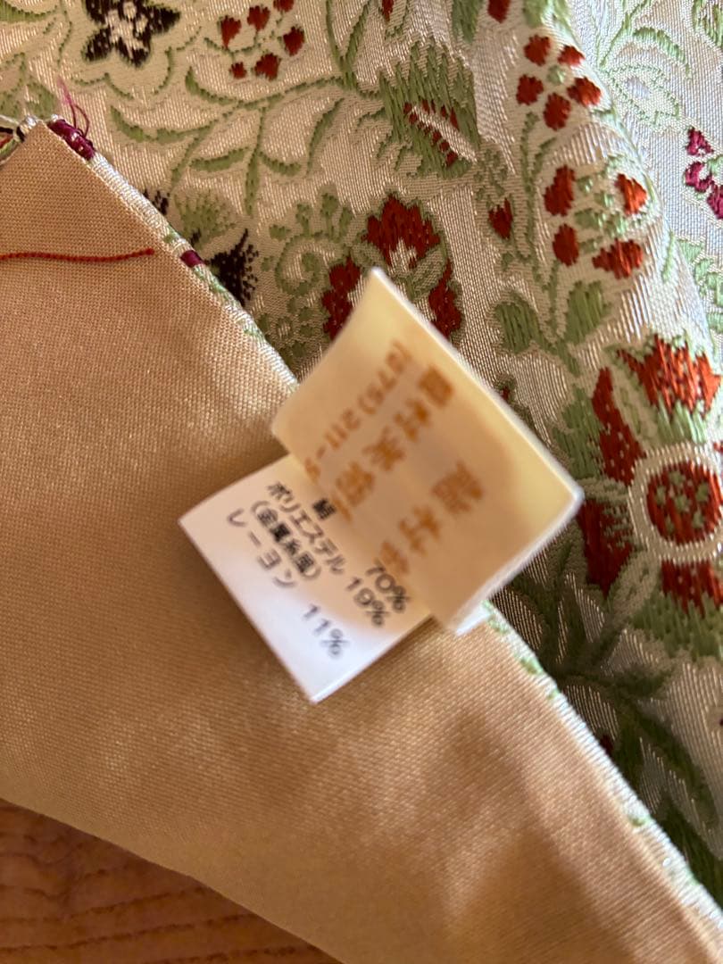 花柄刺繍 テーブルセンター 約30cm x 75cm