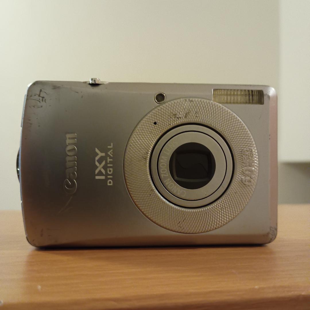 Canon IXY DIGITAL 80 充電器・ケース付き　ジャンク品