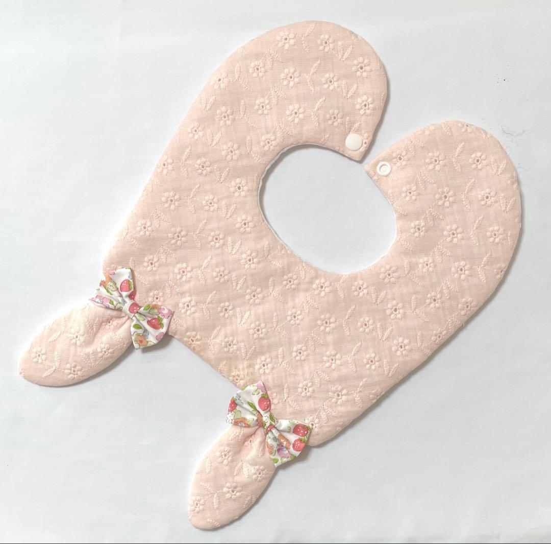 うさぎさんお耳のセーラーカラースタイ　ハンドメイド