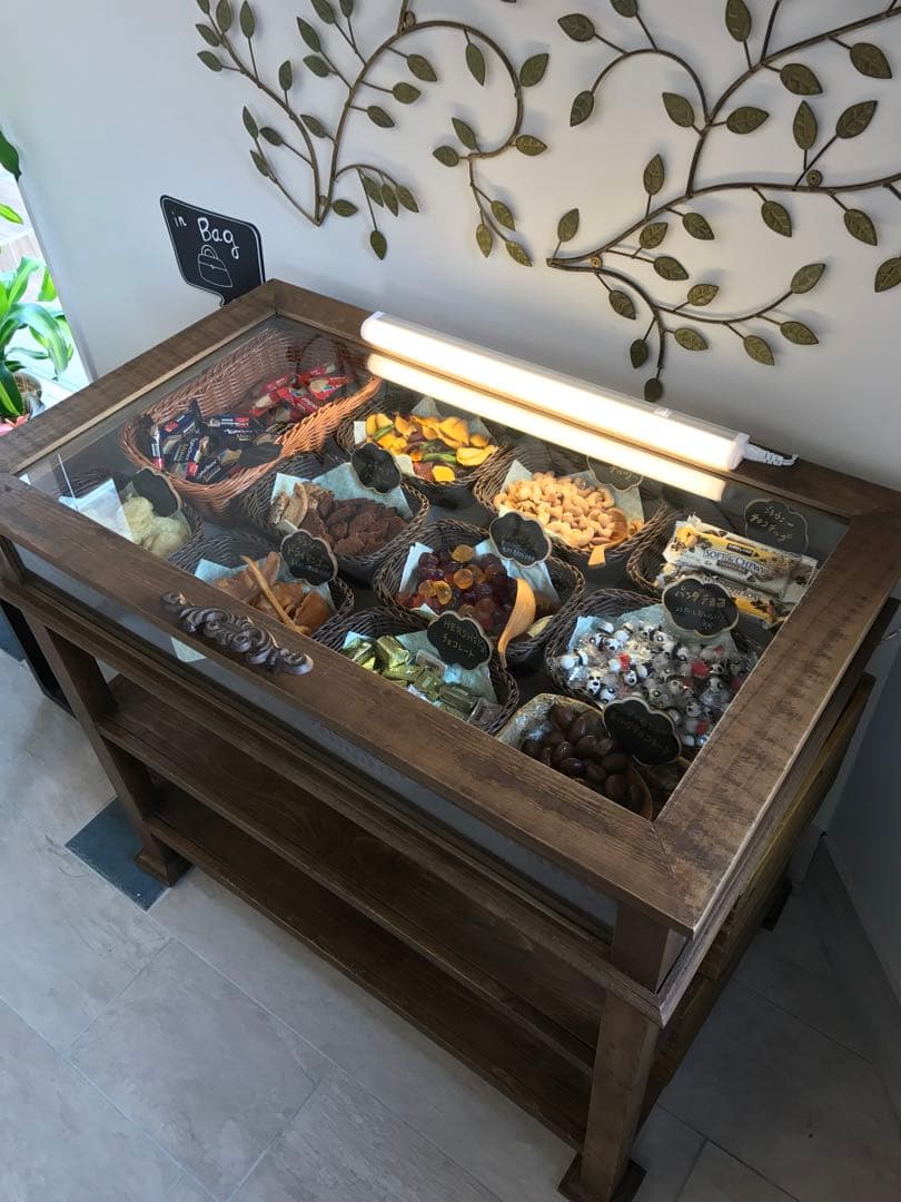 木製　アンティーク調ガラスショーケース　コレクション　ディスプレイ　ビンテージ風