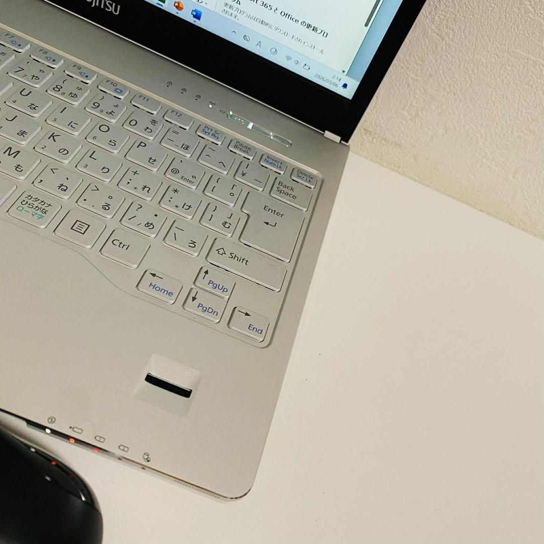 Y146 Fujitsuノートパソコン i5高速 WEBカメラWindows11