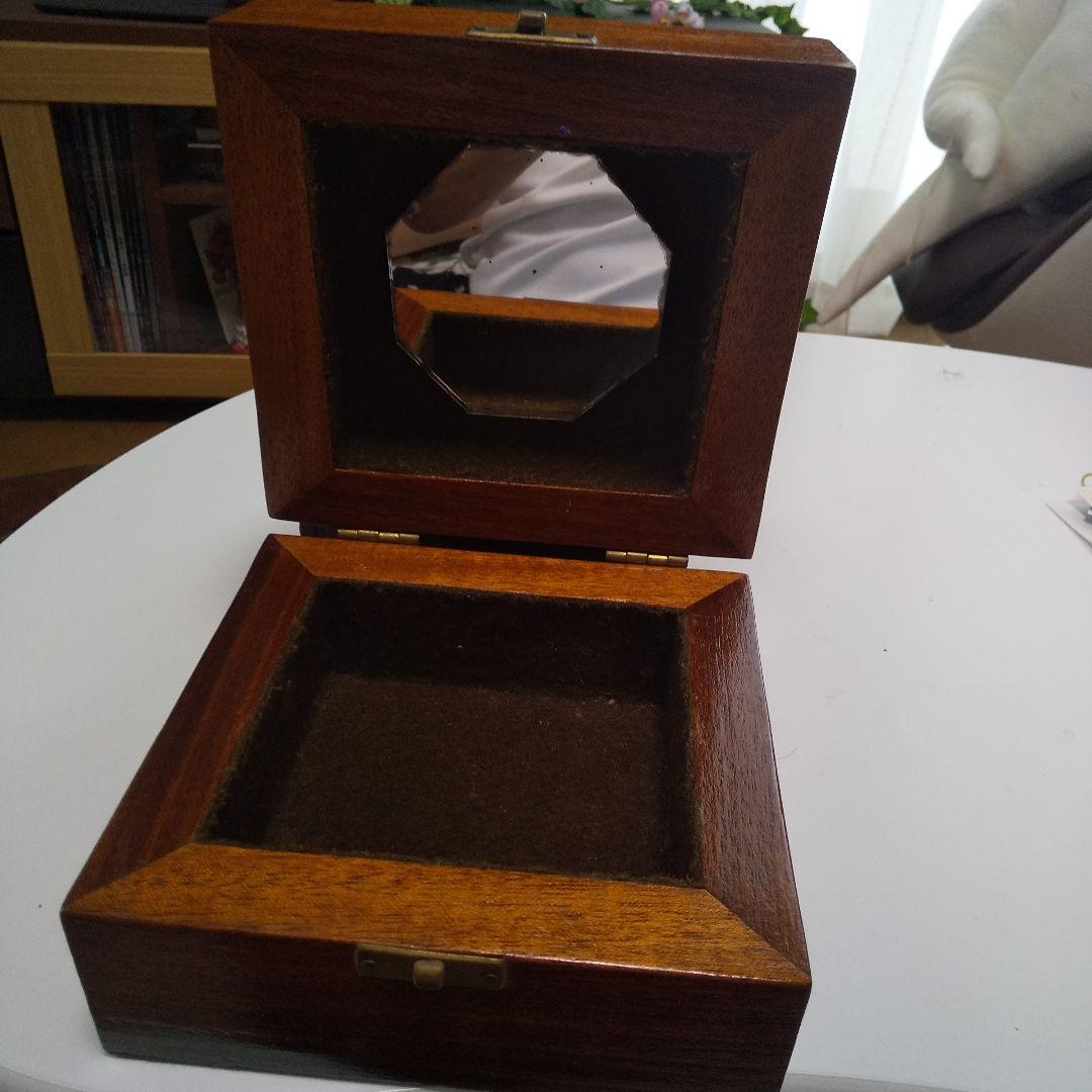 幾何学模様の木製アクセサリーケース